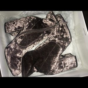 Steve Madden Gaze Booties